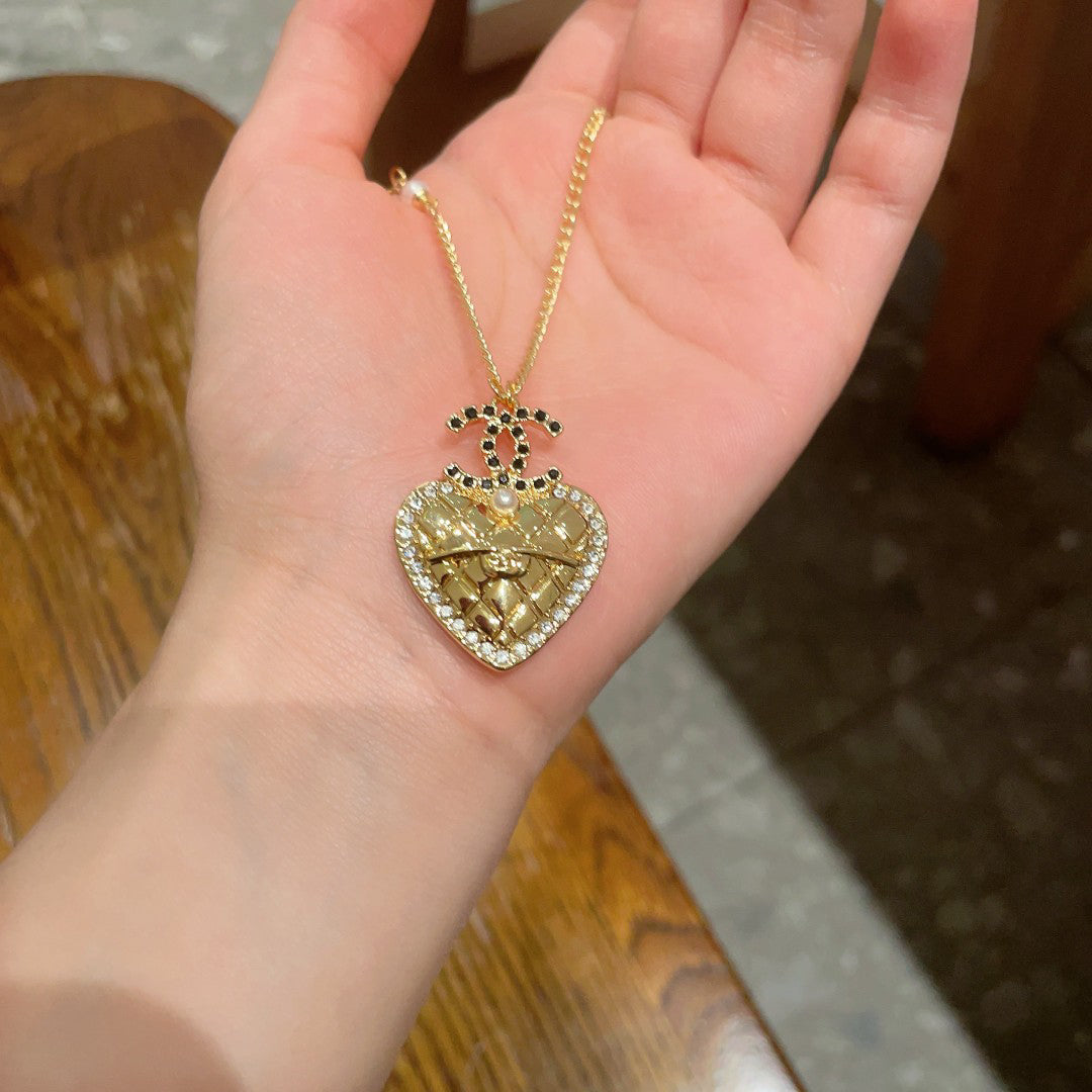 C 25 Star Necklace
