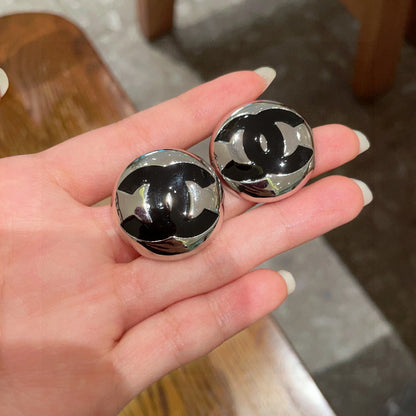 C 25 Round Earrings