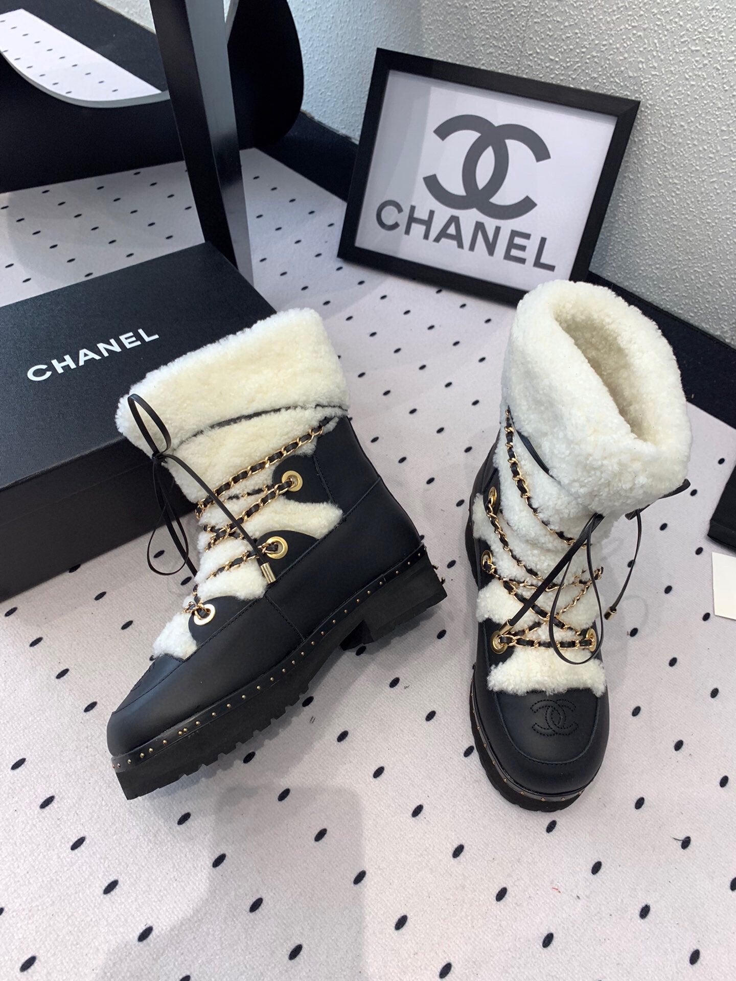 C 25 Classic snow boots（WHITE/BLACK）