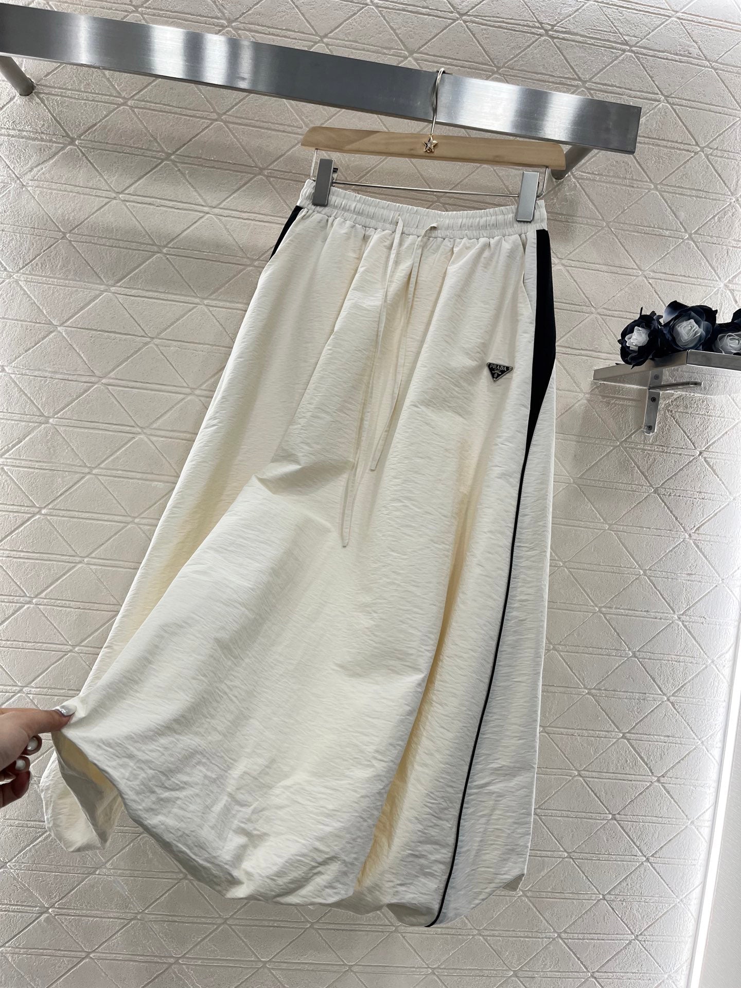 P 25Colorblocked Workwear Half Skirt