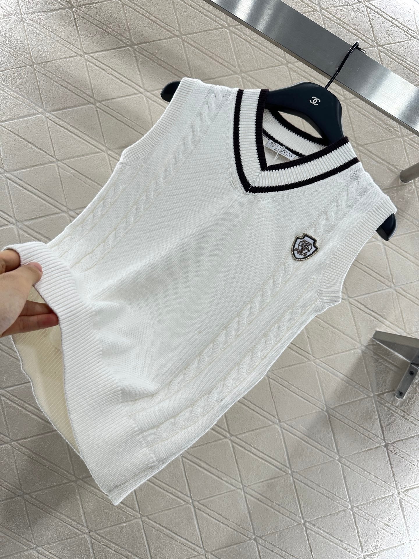 Bru 25 Tennis series knitted vest