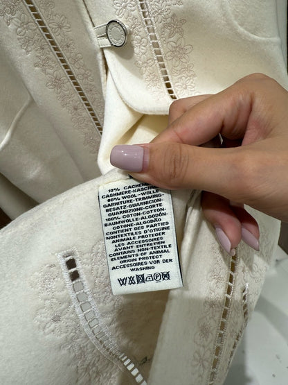 He 25 Embroidered cashmere coat