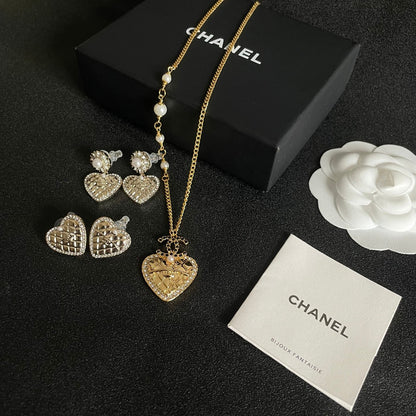 C 25 Star Necklace