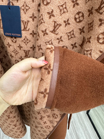 L 25 Classic wool coat