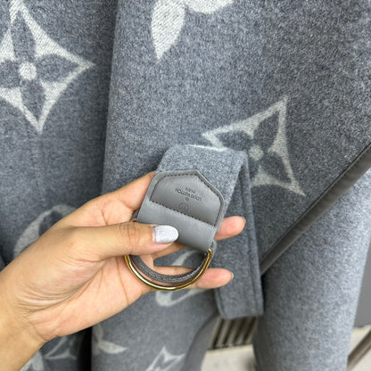L 25 Classic wool coat