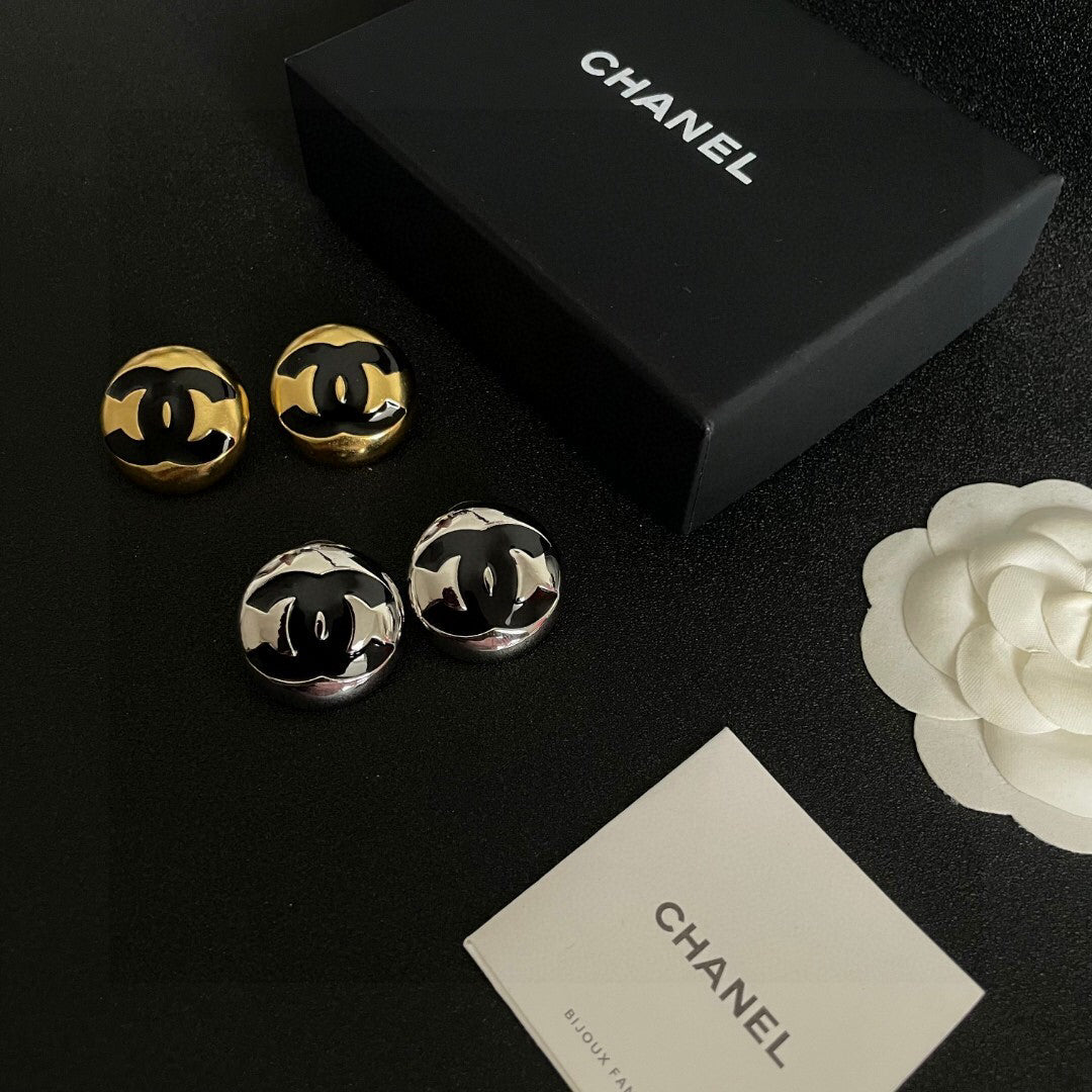 C 25 Round Earrings