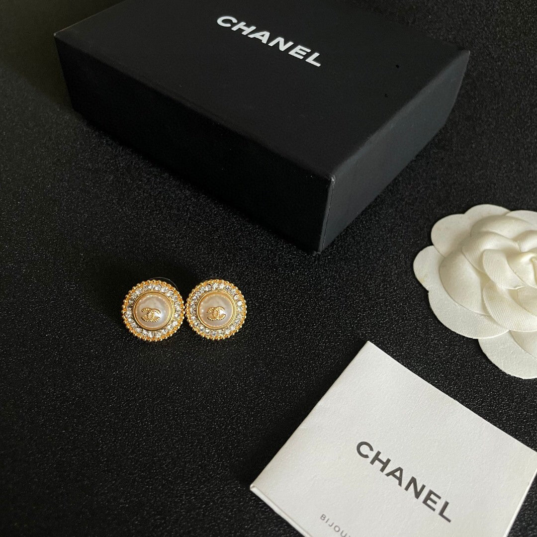 C 25 Round Earrings
