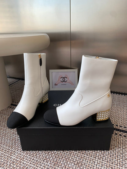 C 25 Round toe drill and short boots