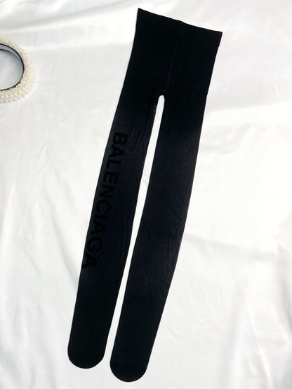 B Large logo on the side flocked lettering stockings