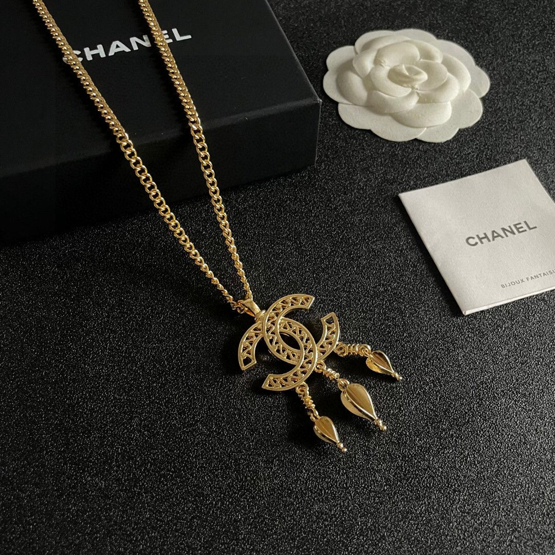 C 25  Tassel Necklace
