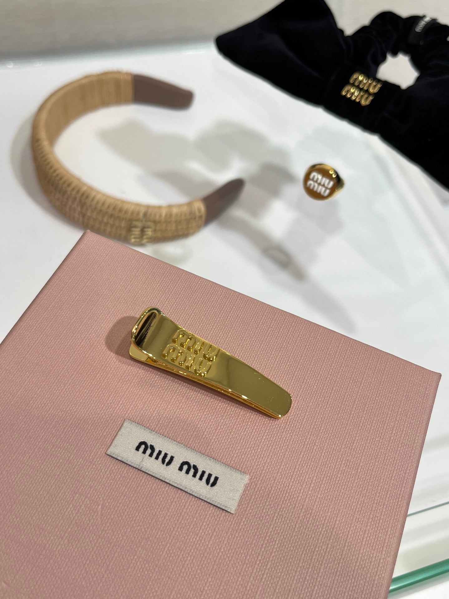 Mi 25 Golden letter duckbill clip hair clip