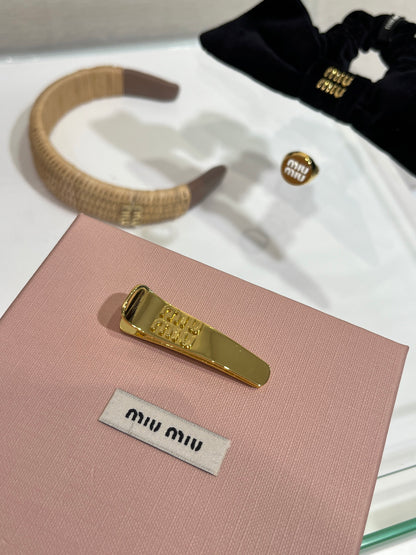 Mi 25 Golden letter duckbill clip hair clip