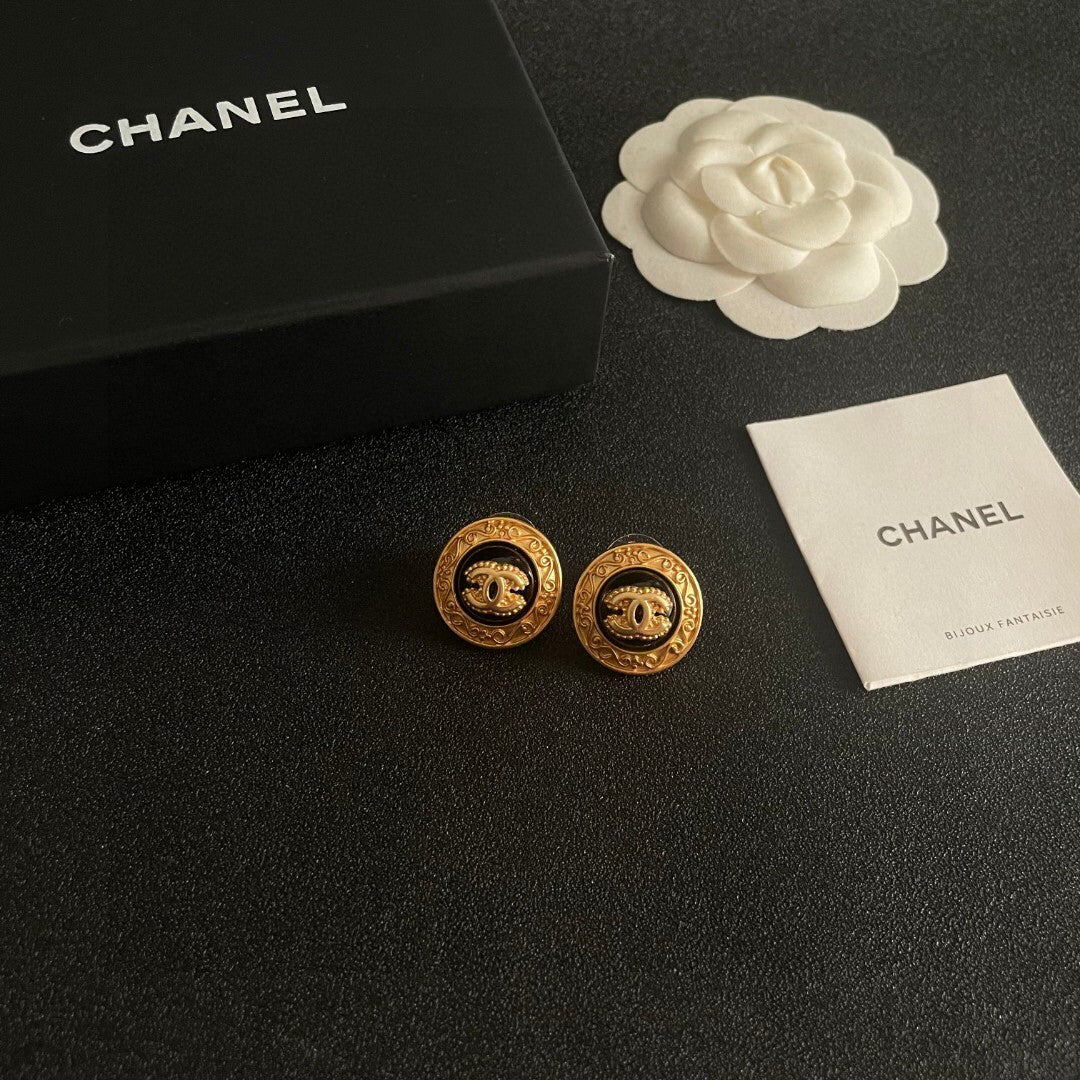 C 25 Classic Round Earrings