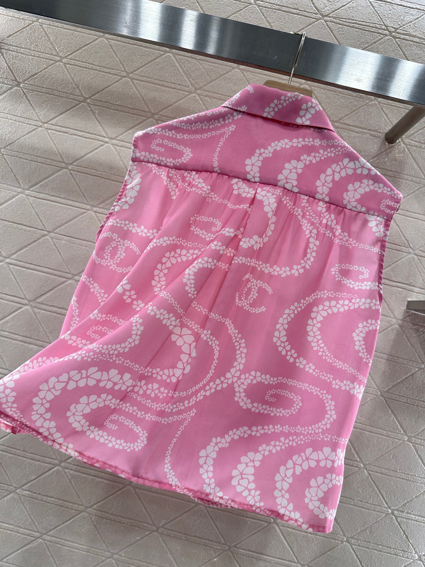 Chemise sans manches imprimée C 25 