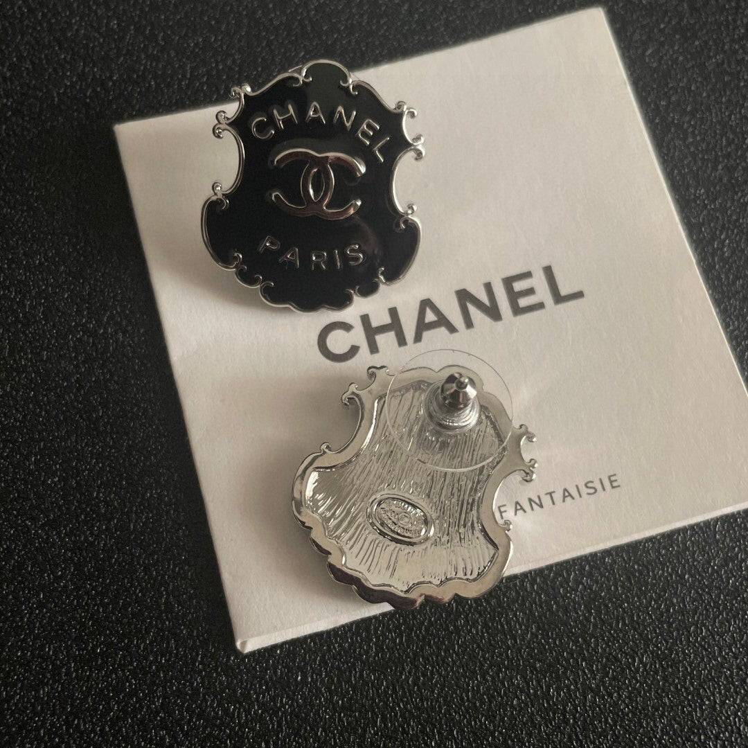 C 25  Earrings