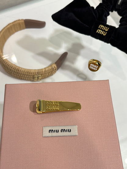 Mi 25 Golden letter duckbill clip hair clip