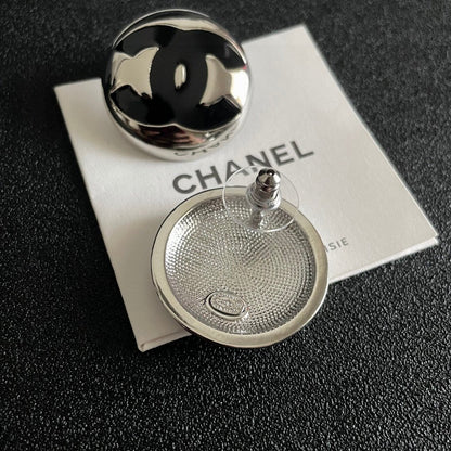 C 25 Round Earrings