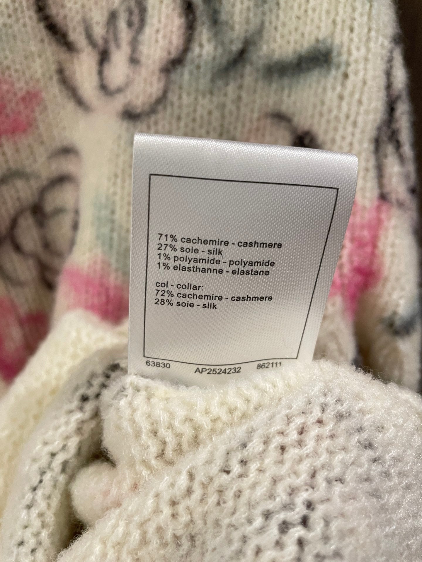 C 24 Floral pattern cashmere cardigan