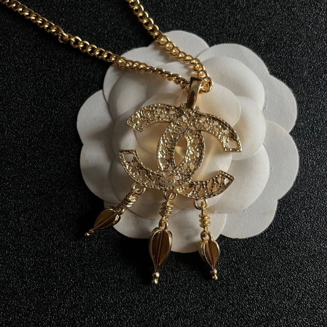 C 25  Tassel Necklace