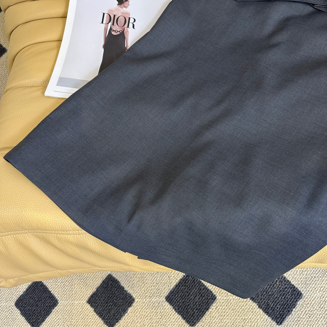 P 25 Irregular mid length skirt