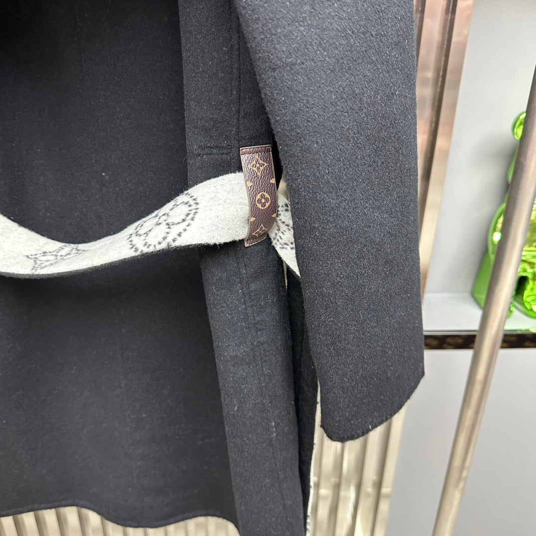 L 25 Classic wool coat