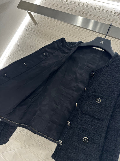C 25 Bundled and woven woolen coat
