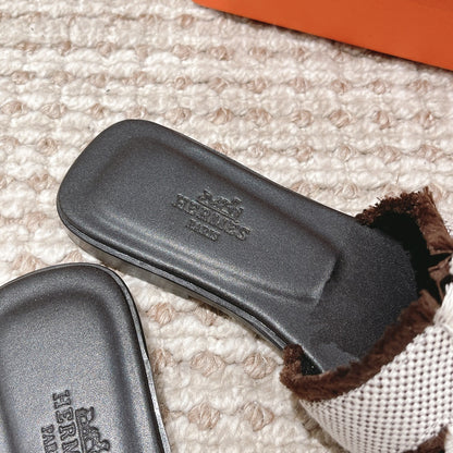He 25 Oran Sandals