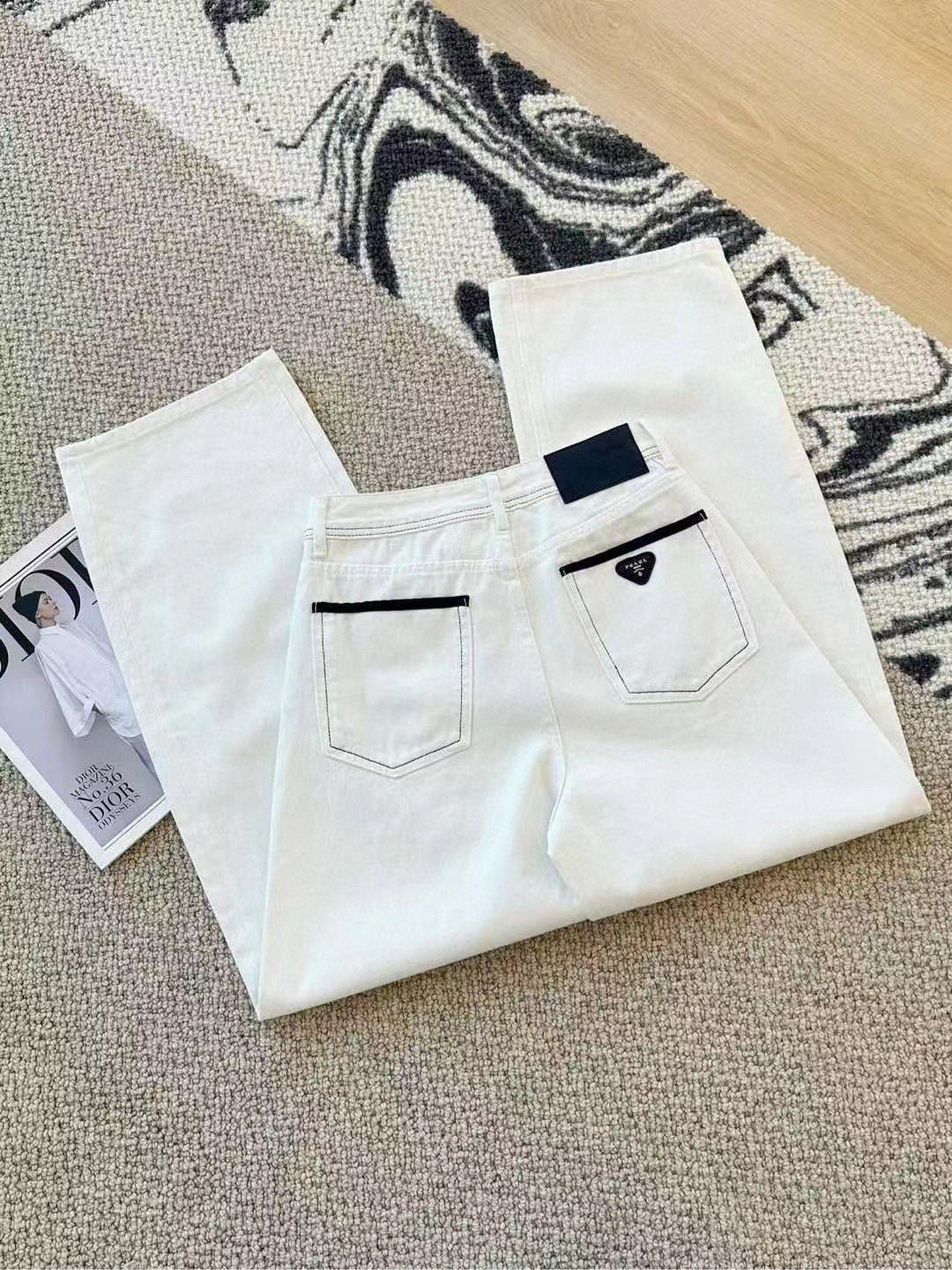 25 new custom contrast color inverted triangle decoration jeans
