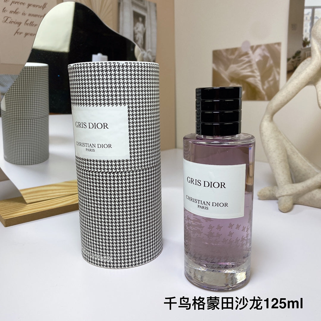 D Houndstooth Montaigne Salon Eau de Parfum 125ml