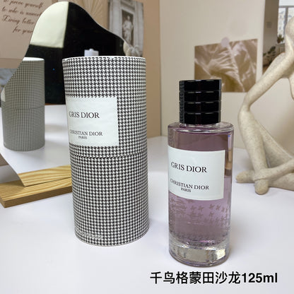 D Houndstooth Montaigne Salon Eau de Parfum 125ml