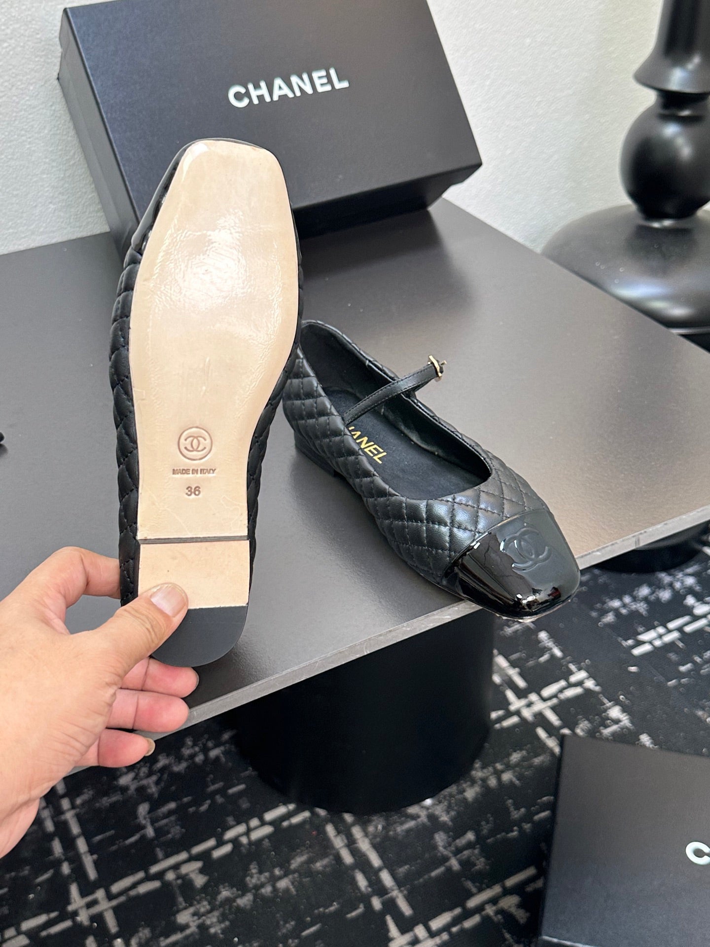 C 25 Diamond-patterned Mary Jane square-toe flats