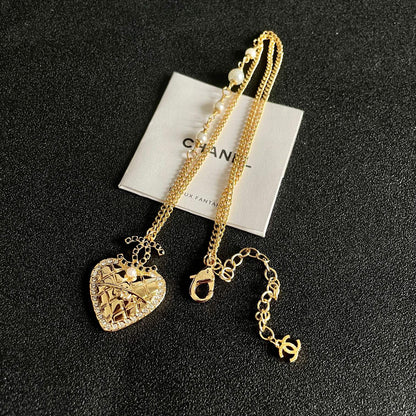 C 25 Star Necklace