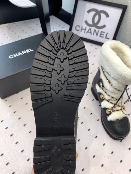 C 25 Classic snow boots（WHITE/BLACK）