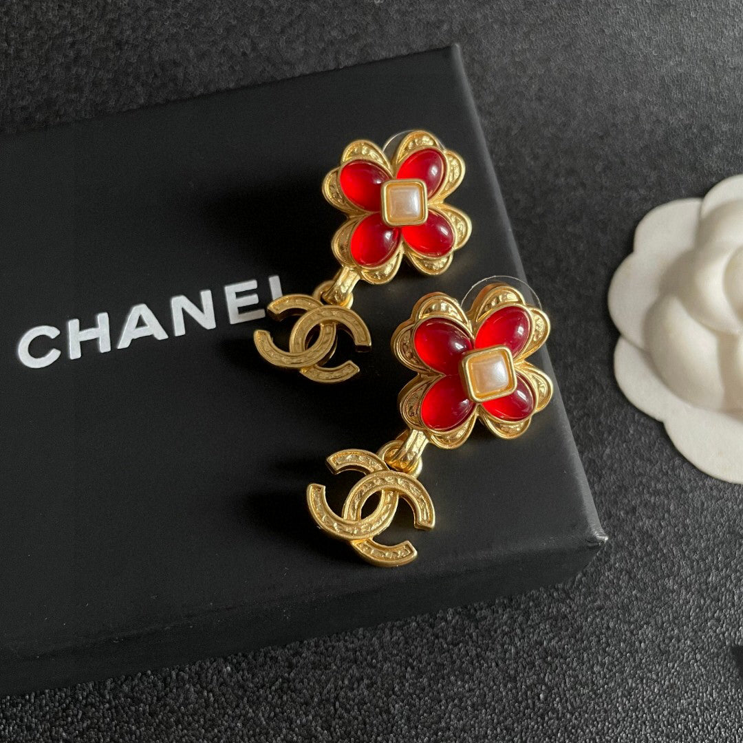 C 25  Flower Earrings