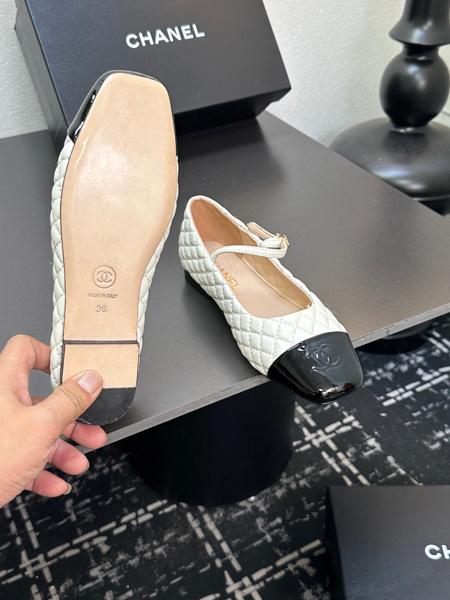 C 25 Diamond-patterned Mary Jane square-toe flats