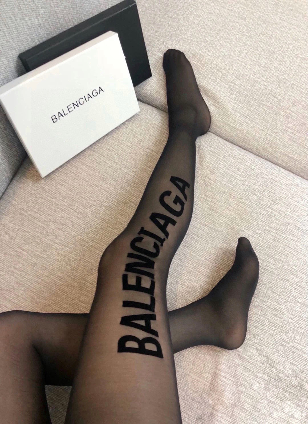 B Large logo on the side flocked lettering stockings