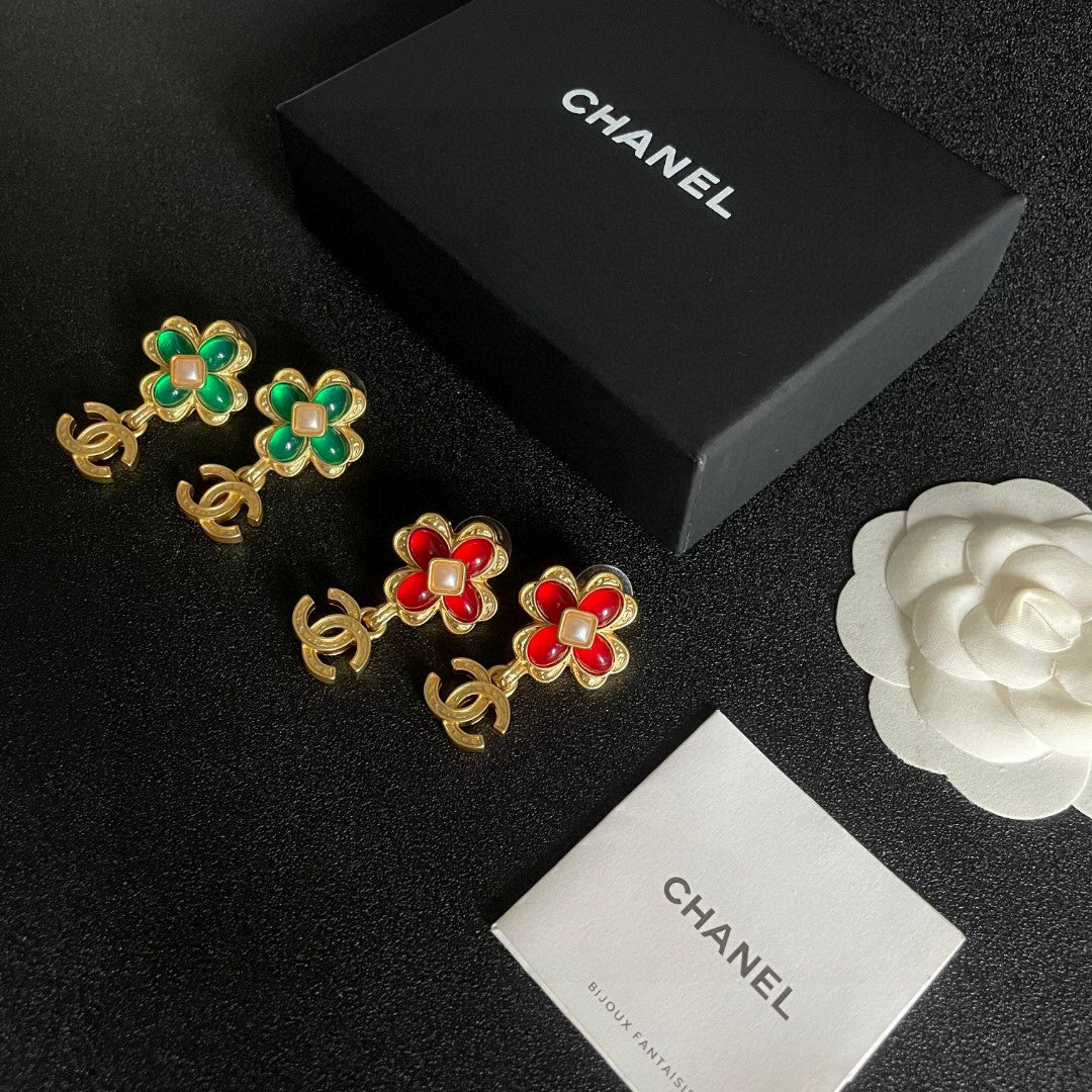 C 25  Flower Earrings