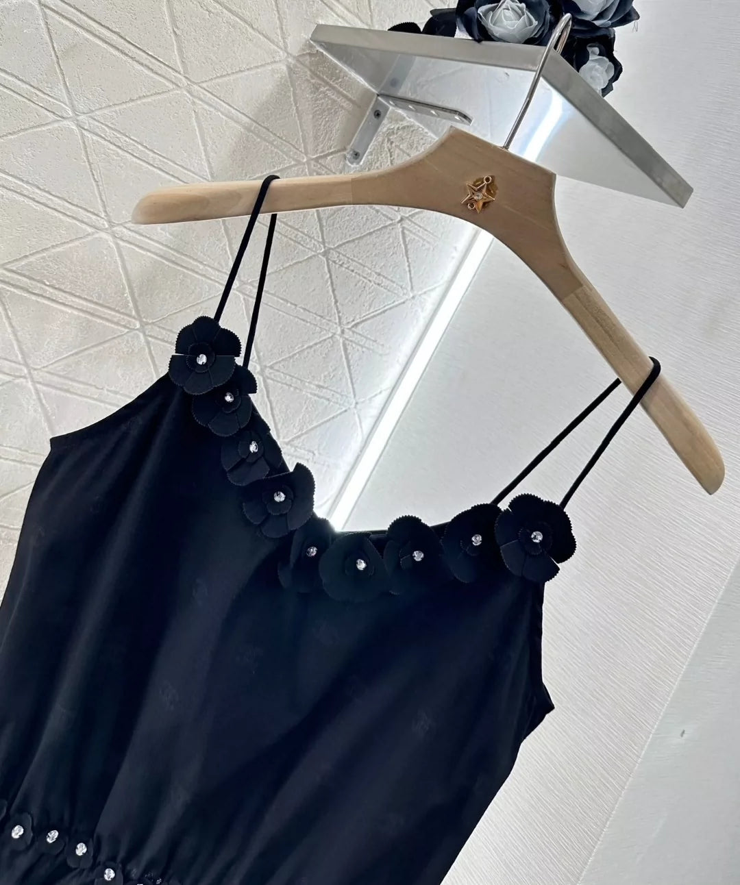 C 25 Summer new style Spaghetti strap camellia vest