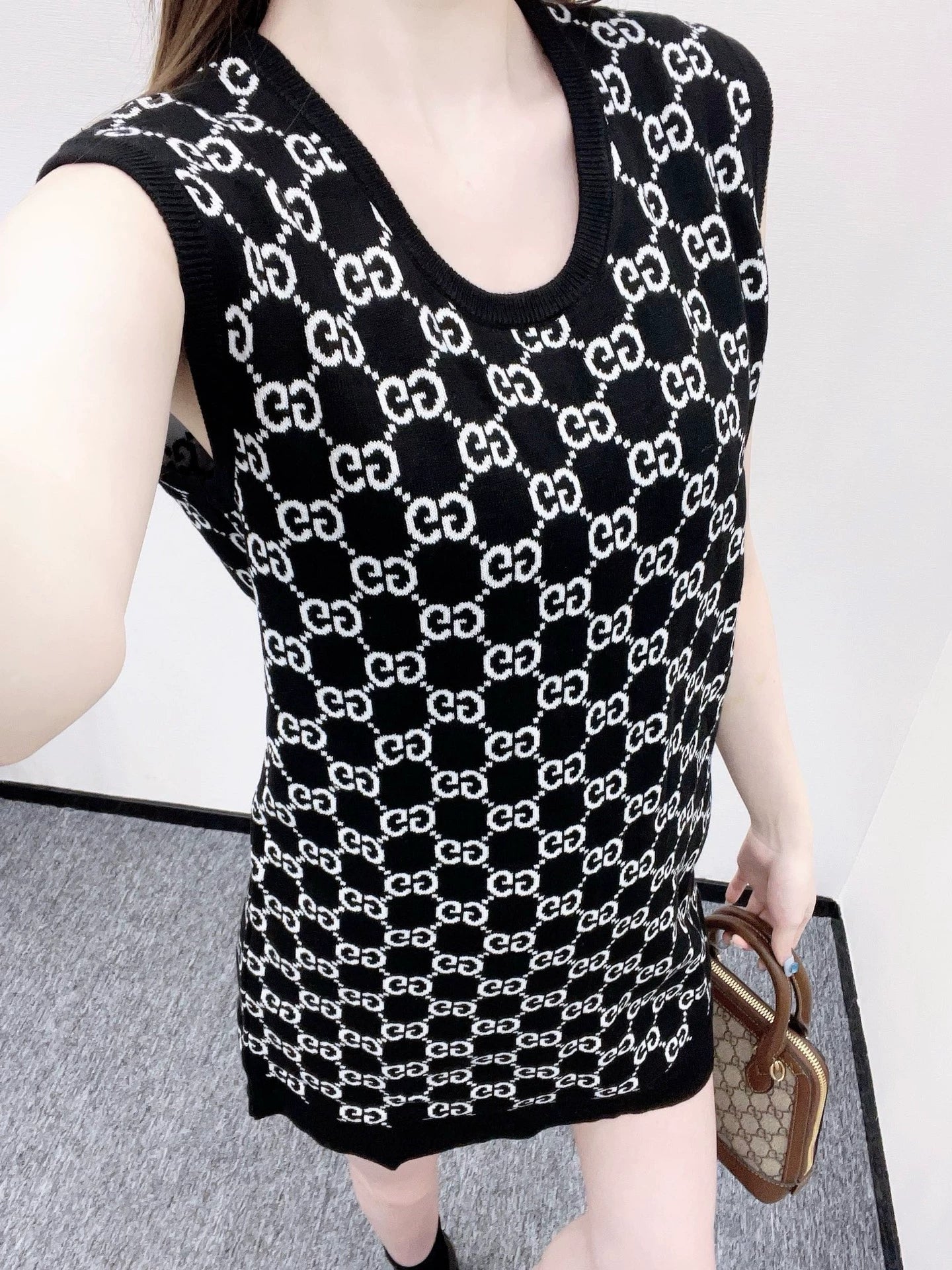 G 25 Reversible jacquard knitted vest dress