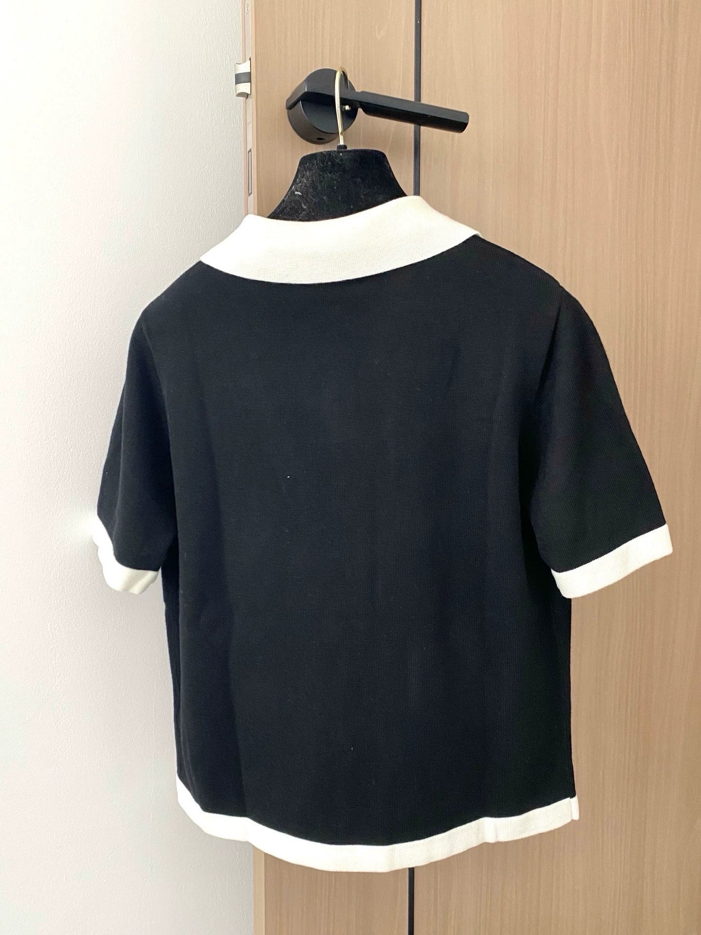 C 25 New Black Yellow Pink Flip Neck Short Sleeve