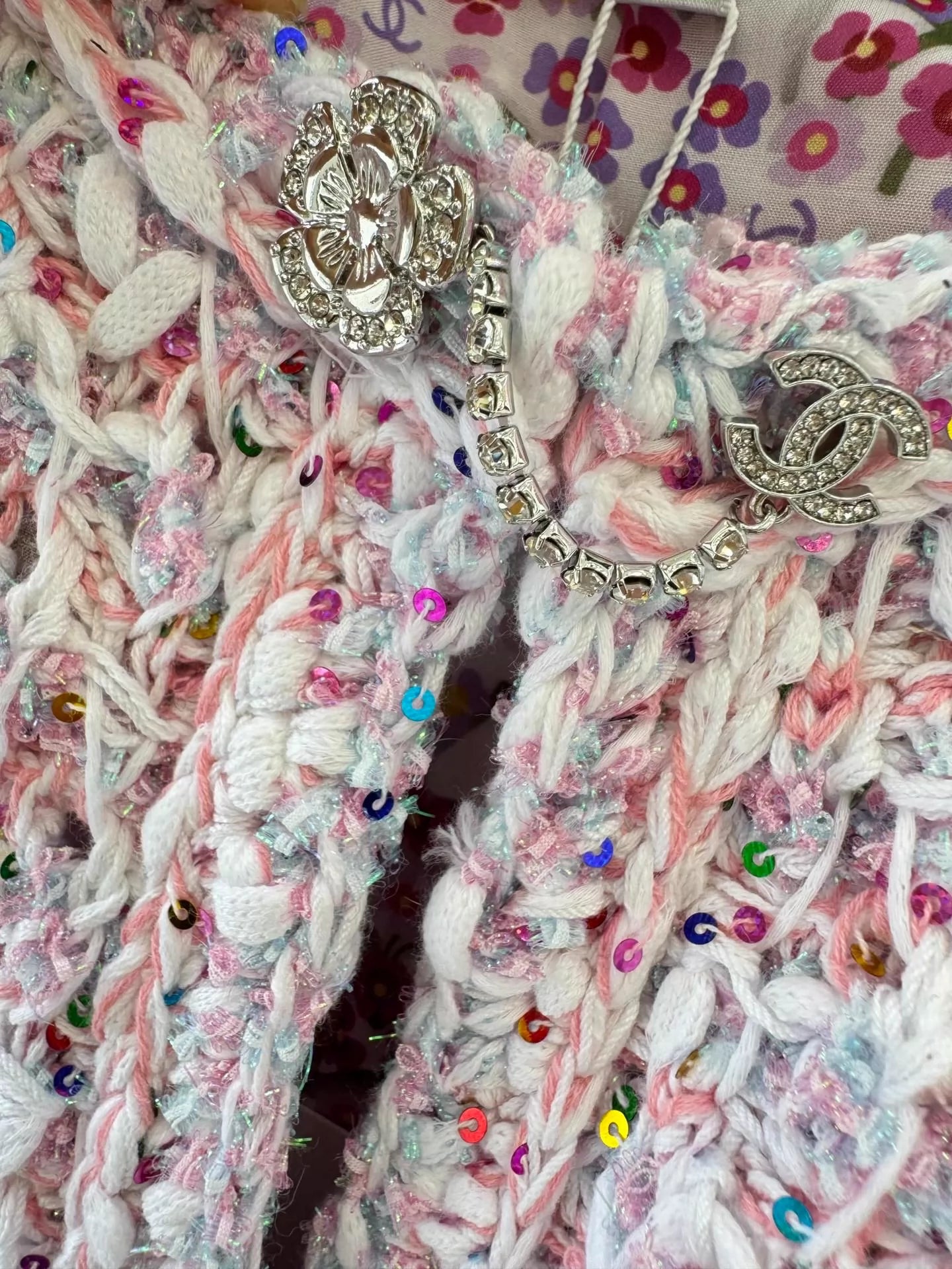 C 25 Macaron color matching woven three-dimensional cardigan