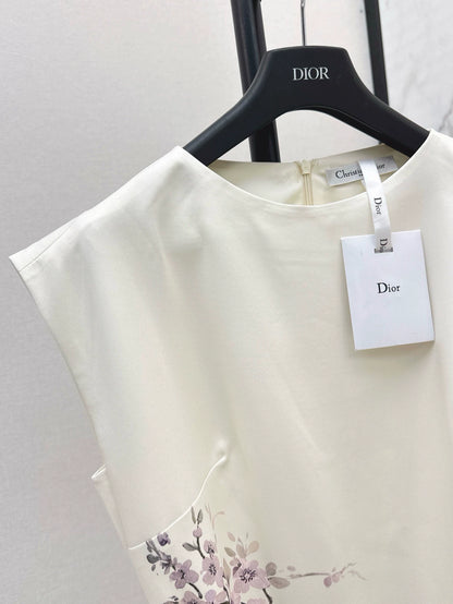 D 25 Spring/Summer Printed Sleeveless Dresses