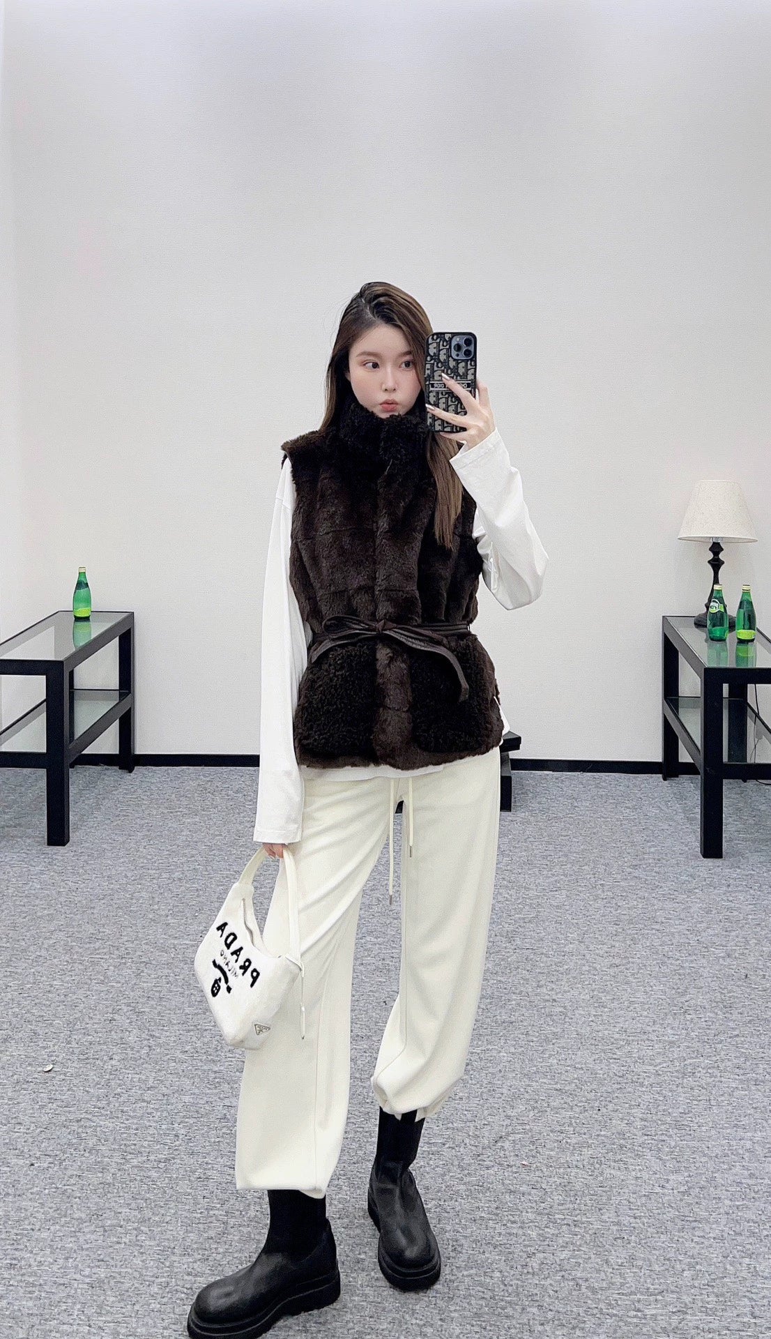 Mon 25 Plush Snap-Button Down Vest