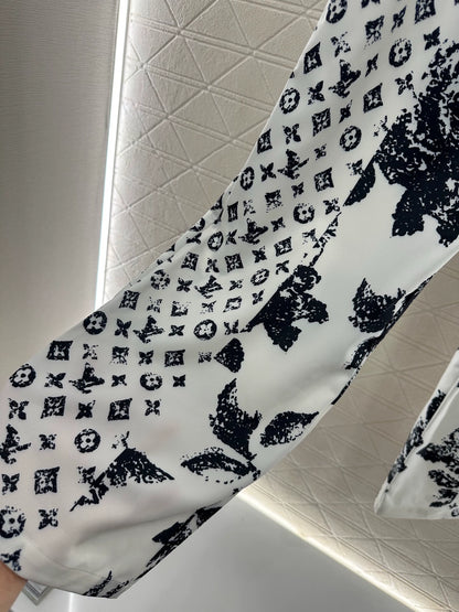 L 25 Printed drawstring trousers