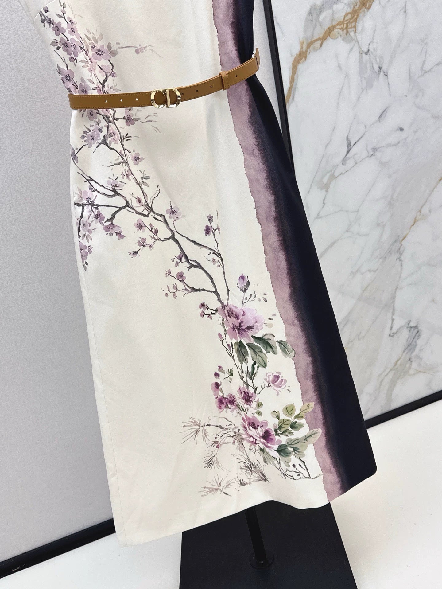 D 25 Spring/Summer Printed Sleeveless Dresses