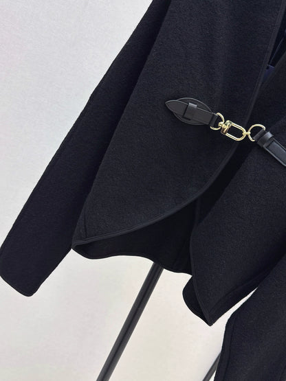 L 25 Buckled double-sided cape coat
