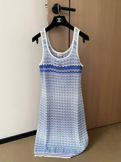c 2025 New Clashing Stripe Knit Vest Dress