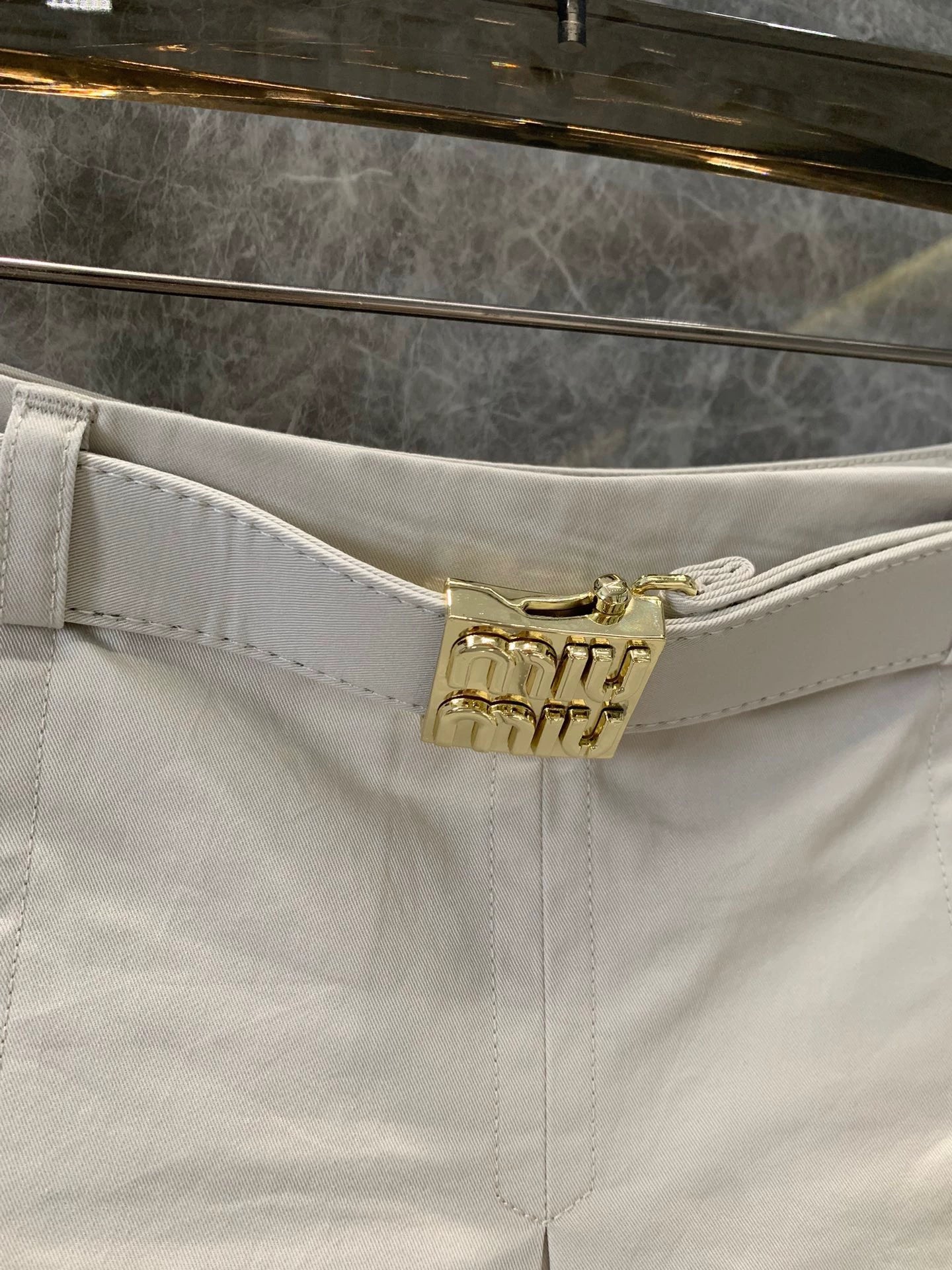 M 25 Belt skirt pleated skirt