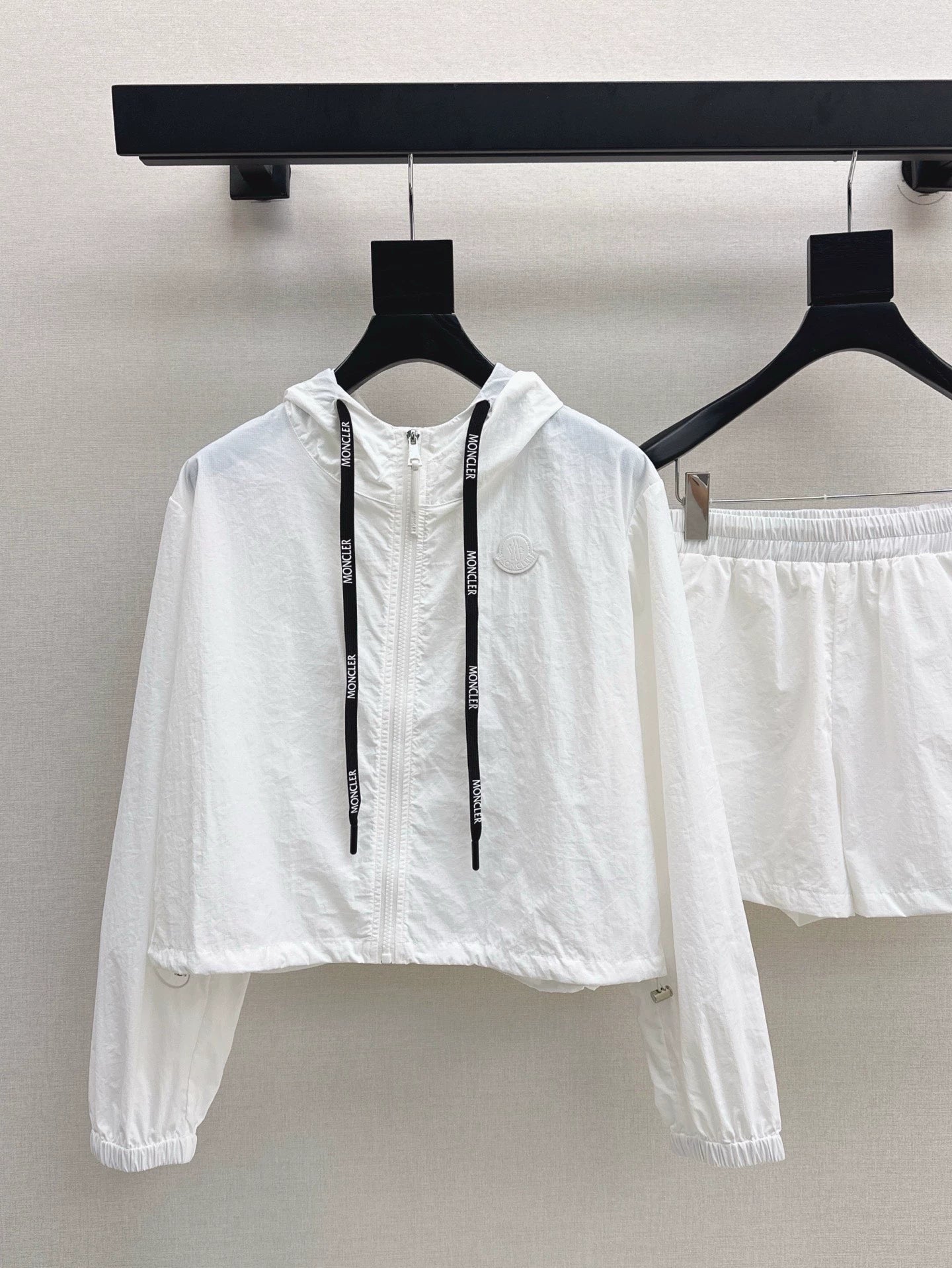 Mo 25 Spring/Summer New Sun Protection Set Hooded Jacket + Shorts(white black gray)