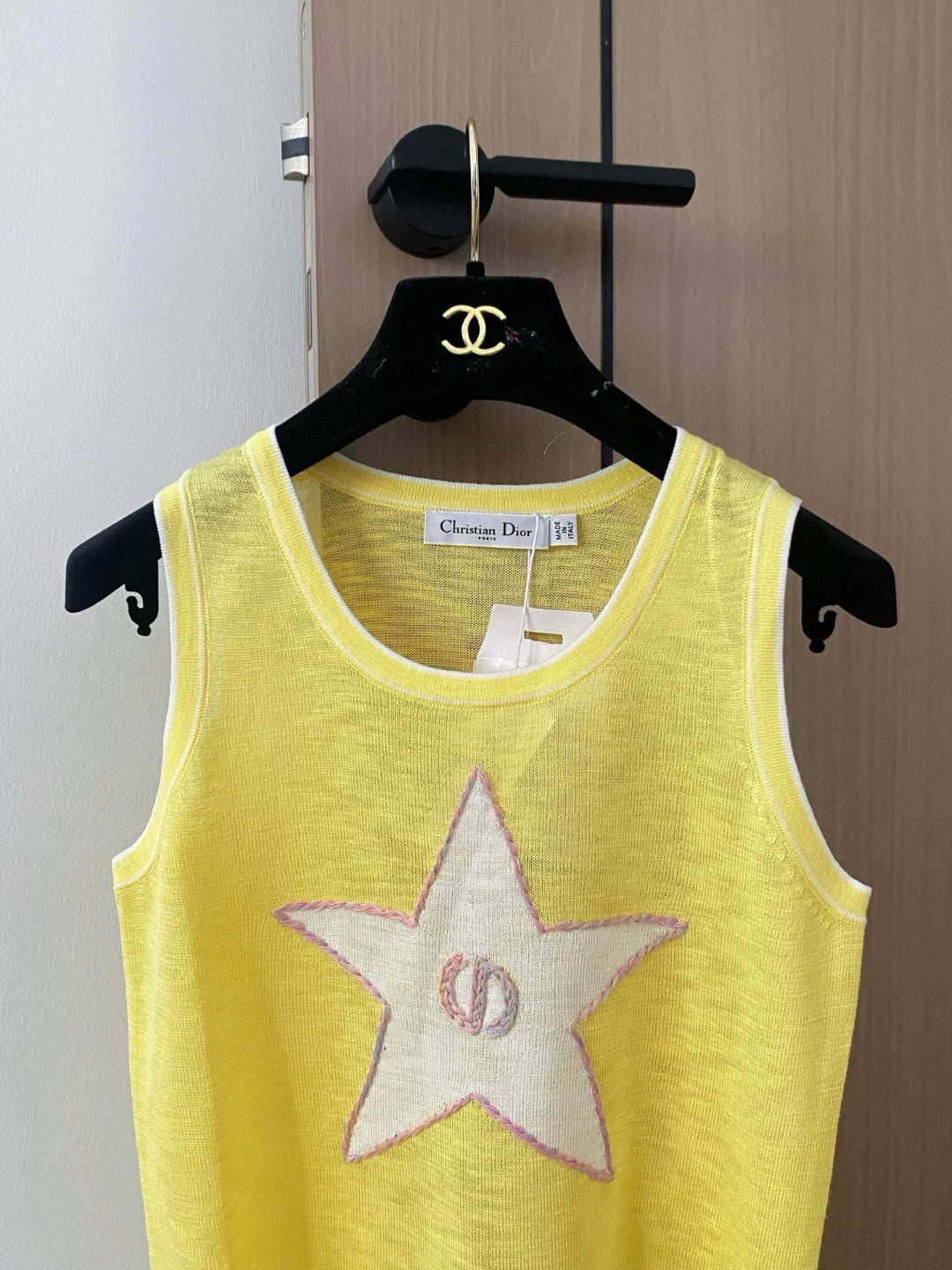 D 25 New Color Clash Star Stripe Crew Neck Sleeveless Knit Tank Top（white sapphire blue yellow ）
